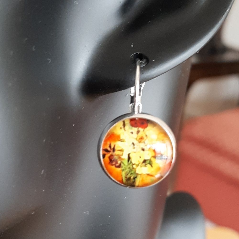 VanโGoghโthemedย earrings.โ